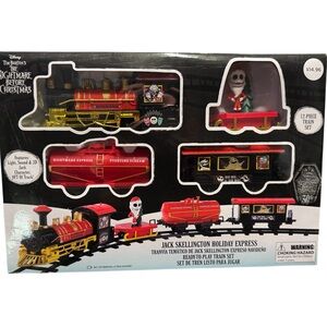 Jack Skellington Holiday Christmas Train Set, Battery Powered New In Box 12 Pc